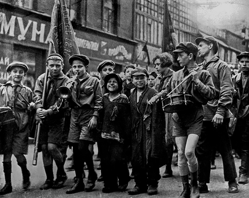 беспризорники и пионеры